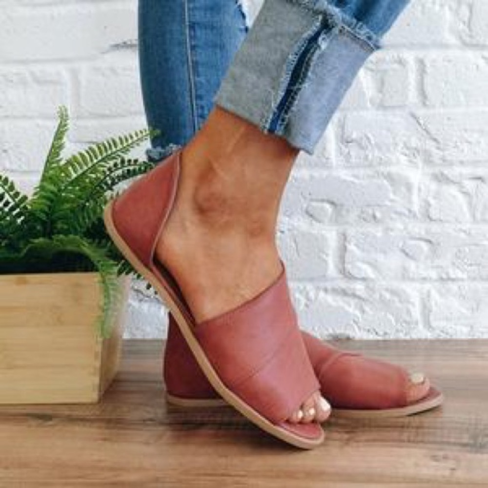 NEW** Peep Toe Slip On Dorsay Flats. Red